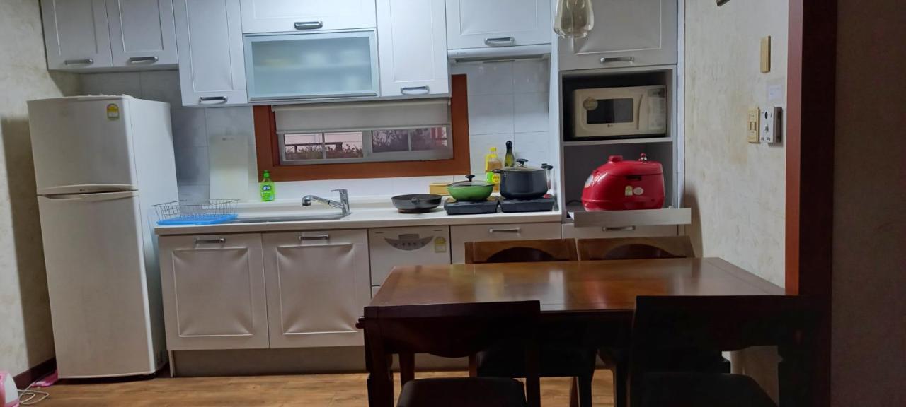 Daecheon Ocean Hill Pension โพเรียง ภายนอก รูปภาพ